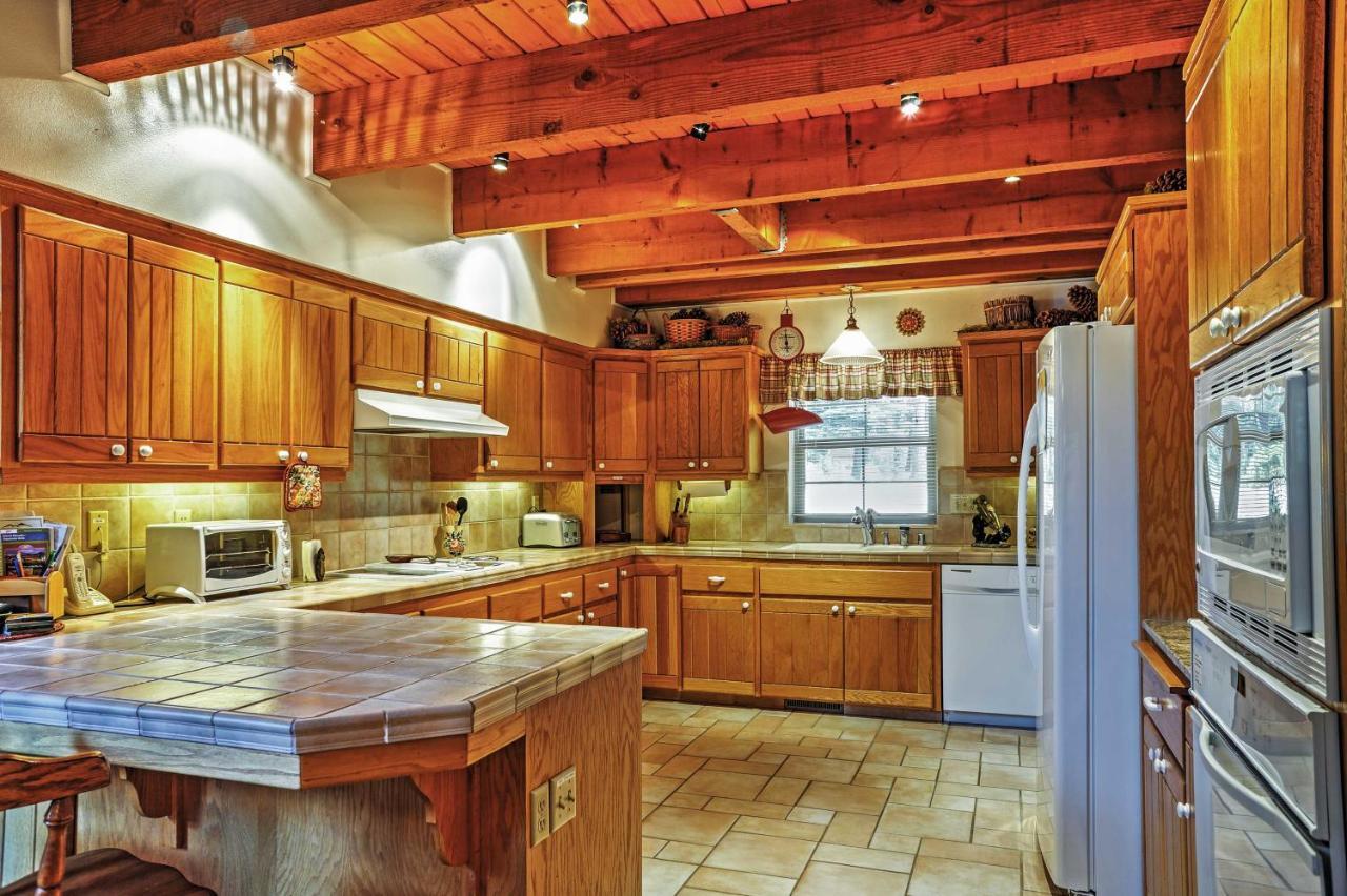 Shaver Lake Cabin With Hot Tub, Deck And Trail Access! エクステリア 写真
